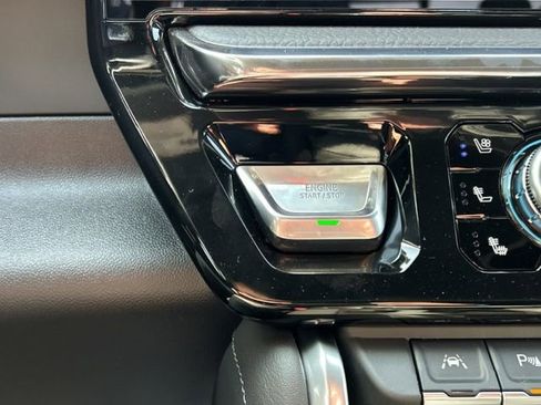 New 2026 GMC Sierra 1500 Denali w/ Technology Package AWD/4WD image 40