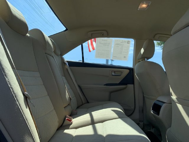 Used 2017 Toyota Camry LE FWD image 34