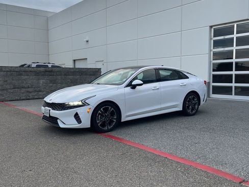 Used 2021 Kia K5 EX image 1
