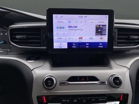 Certified 2023 Ford Explorer XLT w/ Equipment Group 202A image 19