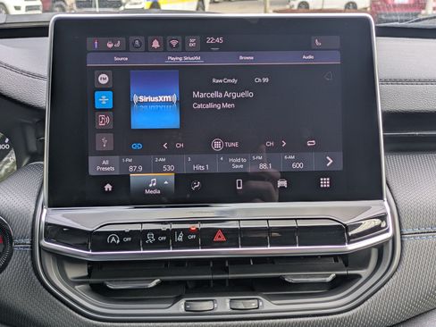 New 2026 Jeep Compass Latitude image 12