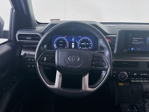 Used 2025 Toyota 4Runner TRD Off-Road image 18