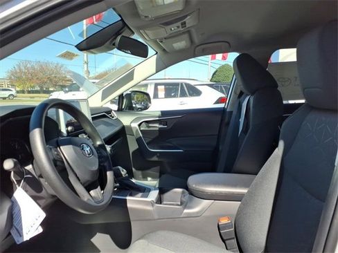 New 2025 Toyota RAV4 XLE image 5
