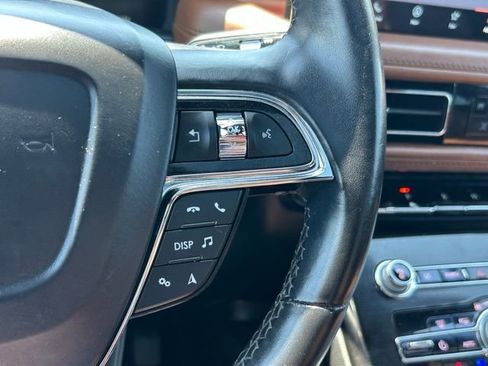 Used 2022 Lincoln Nautilus Reserve image 23