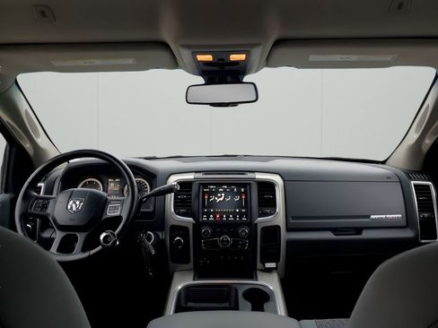 Used 2018 RAM 3500 Lone Star image 25