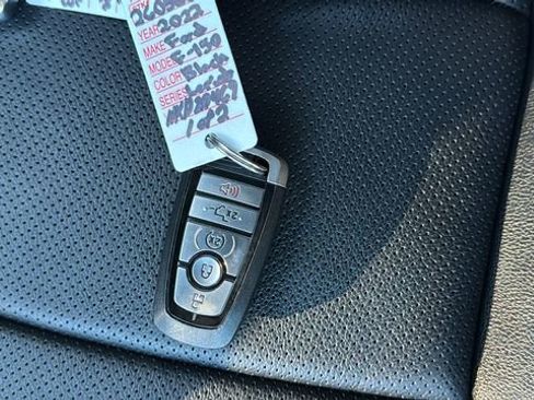 Certified 2022 Ford F150 Lariat w/ Equipment Group 502A High image 27