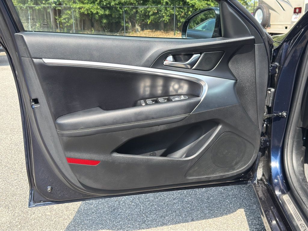 Used 2026 Genesis G70 2.5T RWD image 31