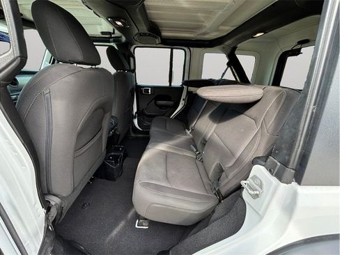 Used 2018 Jeep Wrangler Unlimited Sport S AWD/4WD image 30