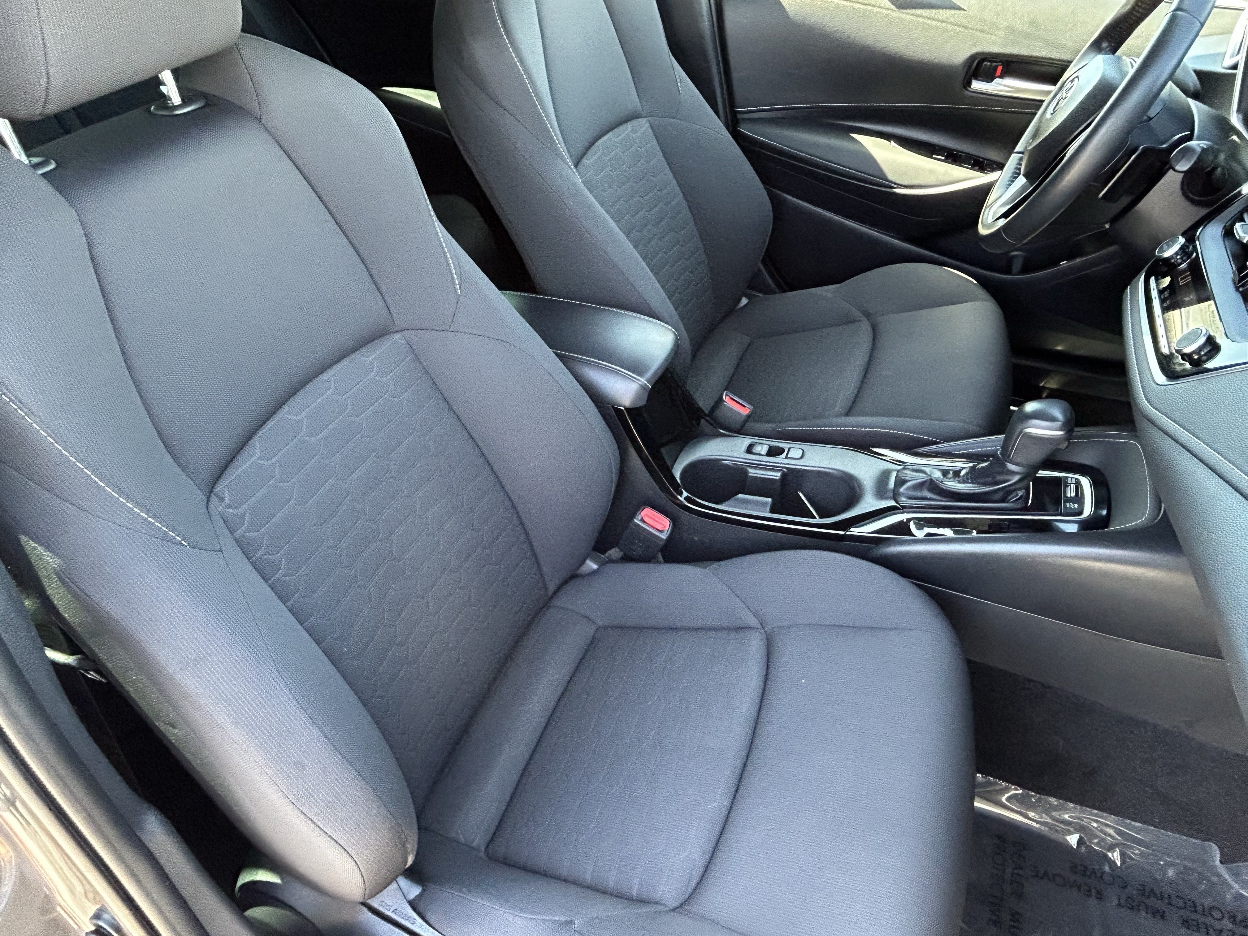 Certified 2025 Toyota Corolla SE w/ SE Package FWD image 11