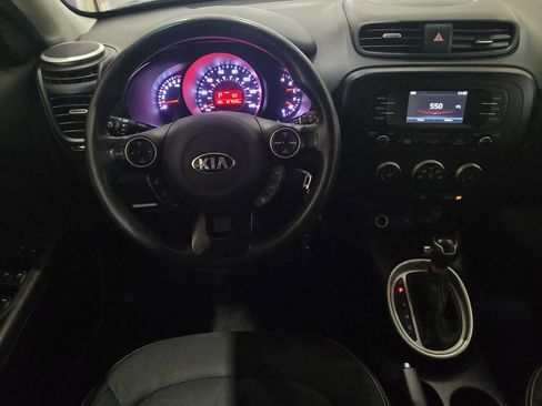 Used 2016 Kia Soul + FWD image 22