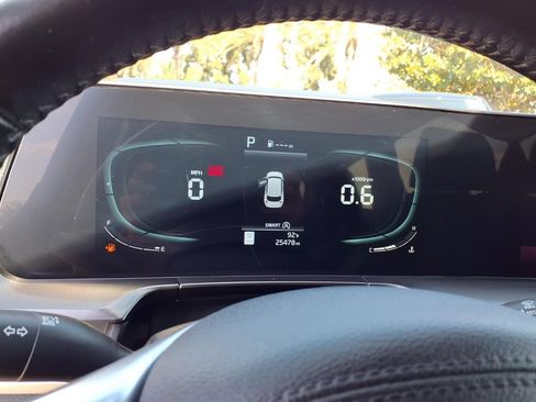 Certified 2023 Kia Telluride S w/ S Sunroof Package AWD/4WD image 10