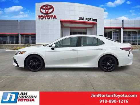 Used 2024 Toyota Camry XSE w/ Navigation Package image 5
