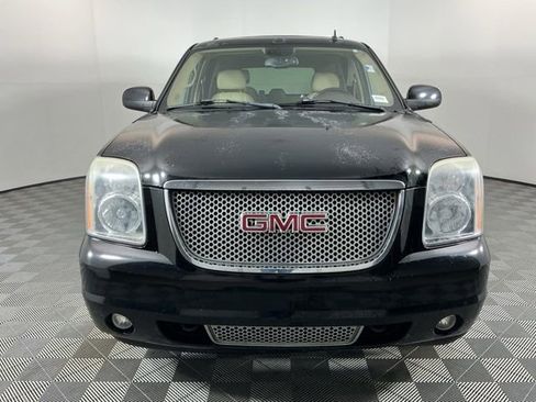 Used 2007 GMC Yukon Denali AWD/4WD image 2