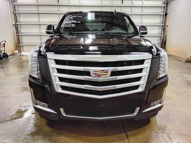 Used 2019 Cadillac Escalade Luxury AWD/4WD image 7