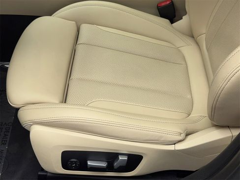 Used 2022 BMW i4 eDrive40 w/ Premium Package image 42