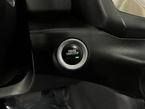 Used 2019 GMC Terrain Denali w/ GMC Pro Grade Package AWD/4WD image 20