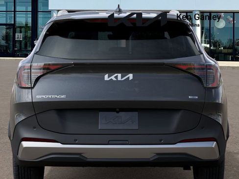 New 2026 Kia Sportage EX image 13