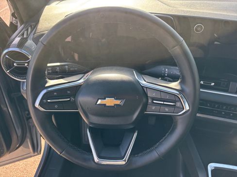 Used 2025 Chevrolet Equinox LT image 30