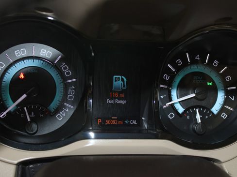Used 2013 Buick LaCrosse Leather w/ Entertainment Package FWD image 8