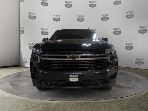 Used 2022 Chevrolet Suburban RST w/ Luxury Package image 8