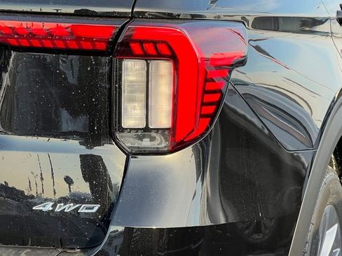 New 2026 Ford Explorer Active w/ Active Comfort Package image 6