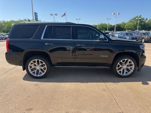 Used 2020 Chevrolet Tahoe Premier w/ 6.2L Performance Package AWD/4WD image 6