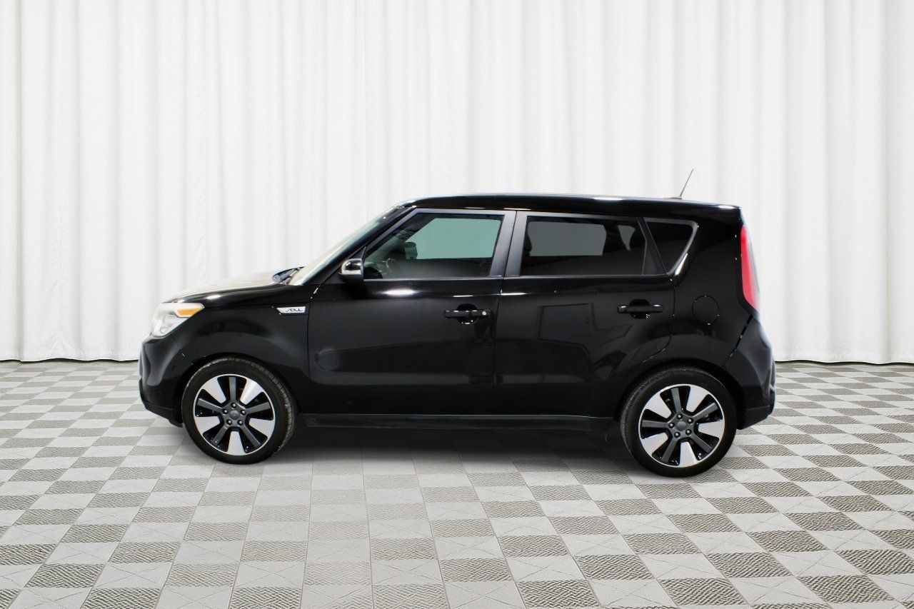 Used 2015 Kia Soul ! FWD image 6