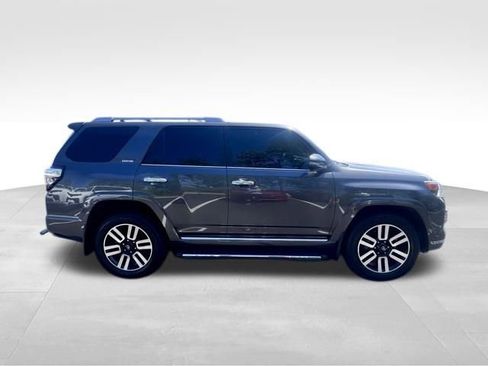 Used 2022 Toyota 4Runner Limited AWD/4WD image 10