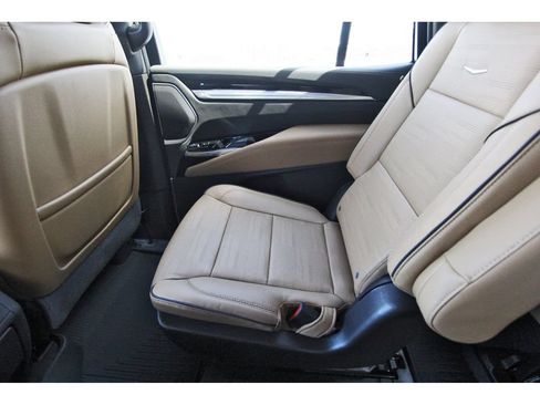 New 2026 Cadillac Escalade Luxury w/ Touring Package AWD/4WD image 12