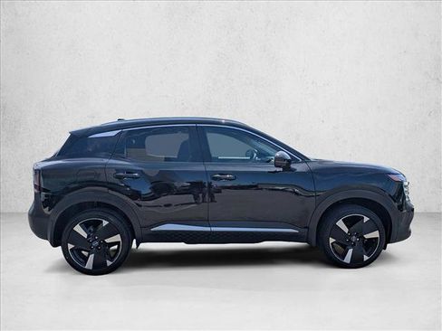 Used 2025 Nissan Kicks SR FWD image 4