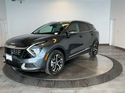 Used 2024 Kia Sportage EX AWD/4WD image 3