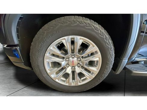 Used 2025 GMC Sierra 1500 Denali w/ Technology Package AWD/4WD image 20