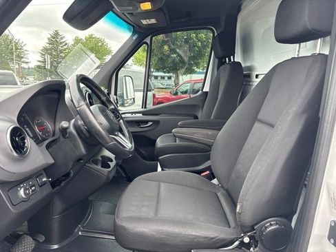 Used 2019 Mercedes-Benz Sprinter 170 image 10