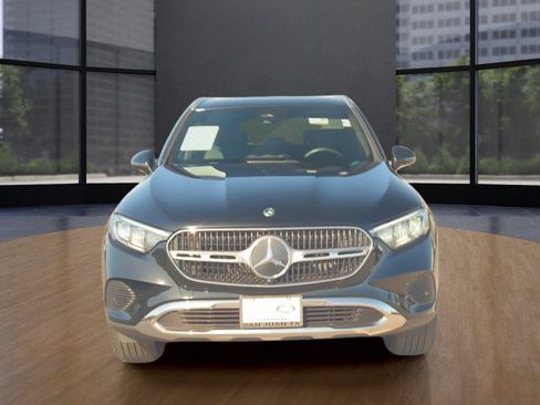 Used 2024 Mercedes-Benz GLC 300 image 8