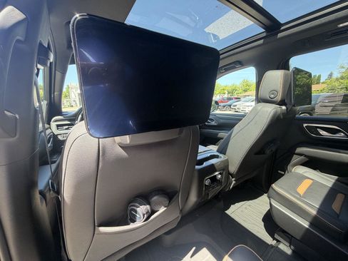 Used 2023 GMC Yukon AT4 w/ AT4 Premium Package AWD/4WD image 23