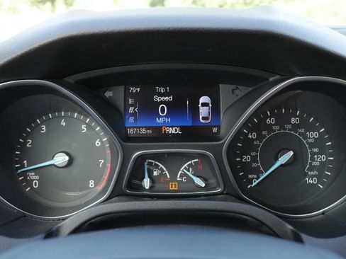 Used 2016 Ford Focus SE w/ SE Cold Weather Package FWD image 12