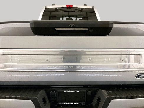 Used 2022 Ford F450 Platinum w/ FX4 Off-Road Package image 4