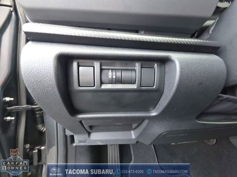 Used 2024 Subaru Crosstrek 2.0i Premium image 25