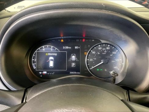 Used 2024 Nissan Kicks SR w/ SR Premium Package FWD image 24