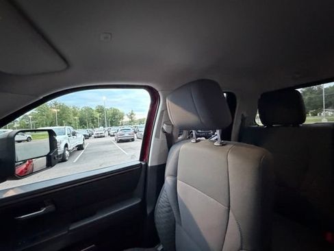 Used 2022 Toyota Tundra SR5 w/ SR5 Convenience Package AWD/4WD image 22