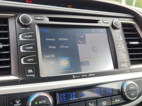 Used 2019 Toyota Highlander Limited AWD/4WD image 17