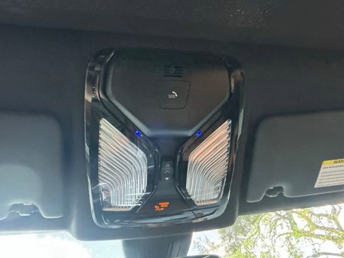 Used 2023 BMW M440i Coupe w/ Premium Package image 35