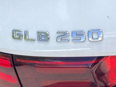 New 2026 Mercedes-Benz GLB 250 4MATIC image 14