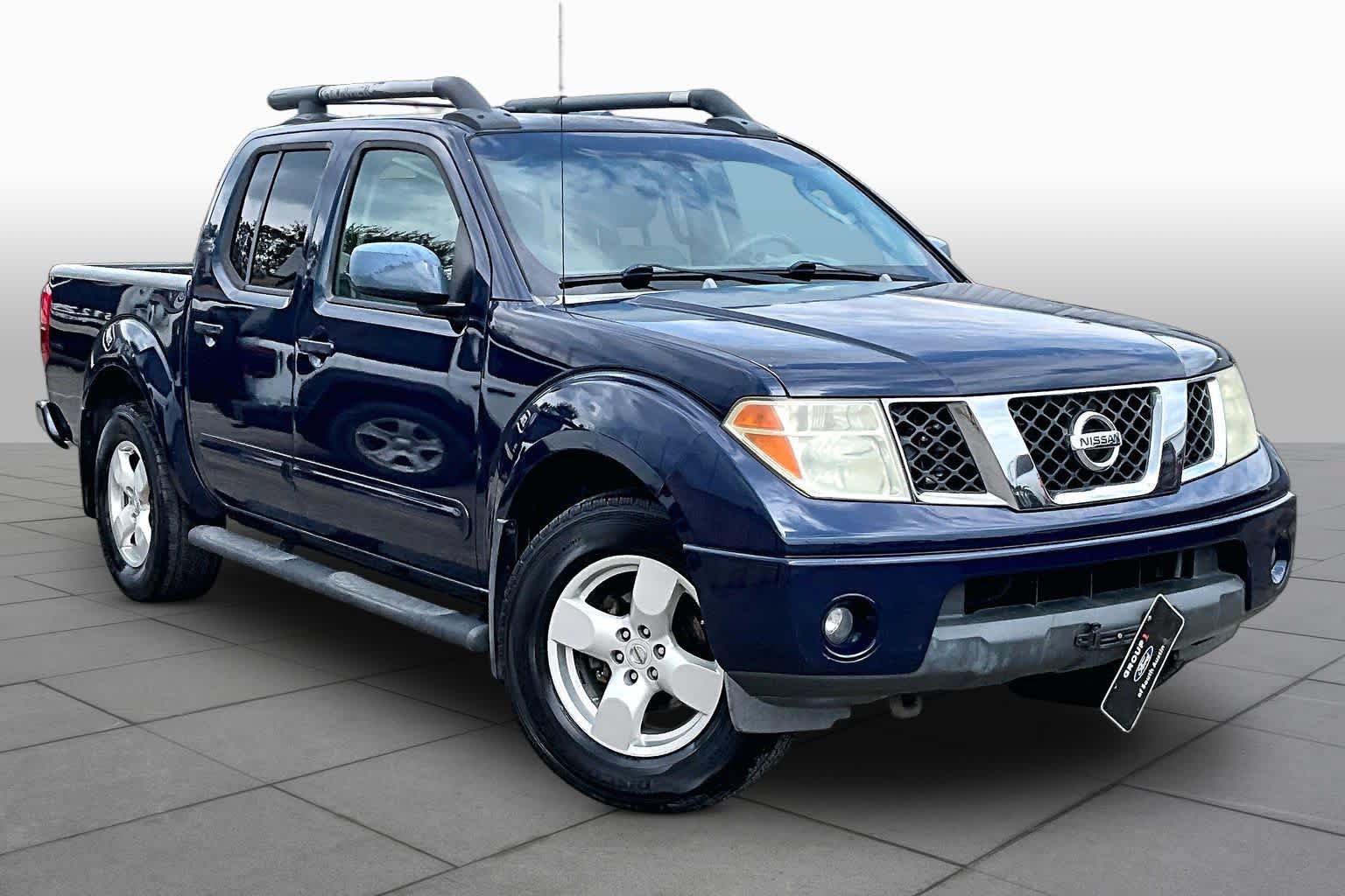Used 2007 Nissan Frontier LE RWD image 2