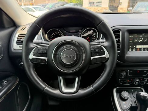 Used 2018 Jeep Compass Latitude w/ Popular Equipment Group AWD/4WD image 29