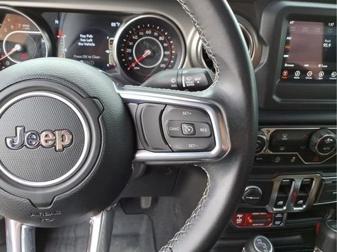 Used 2021 Jeep Wrangler Rubicon w/ LED Lighting Group AWD/4WD image 24
