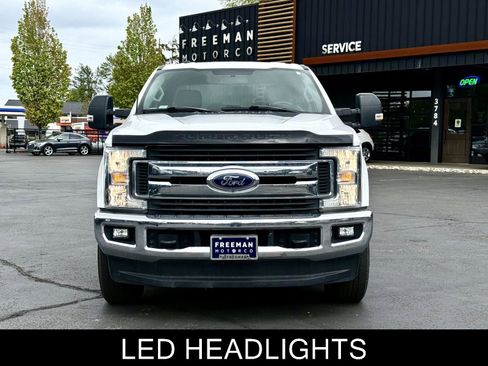 Used 2019 Ford F250 XLT w/ XLT Value Package AWD/4WD image 3