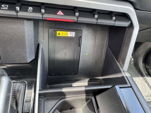 Used 2023 Toyota Tundra Platinum image 39