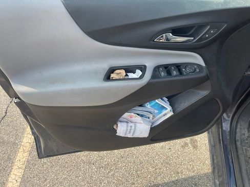 Used 2018 Chevrolet Equinox LT FWD image 20