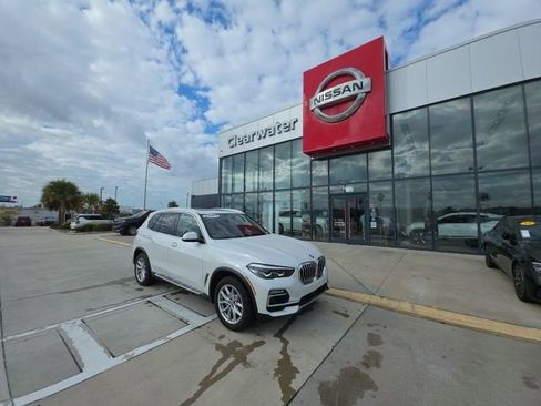 Used 2021 BMW X5 xDrive40i image 2